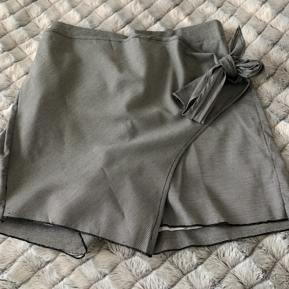 Free People Movement Houndstooth Skort - Picture 2 of 9